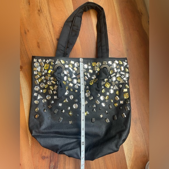 Vera Wang Leather, Jeweled Shoulder bag NWOT - Picture 9 of 9